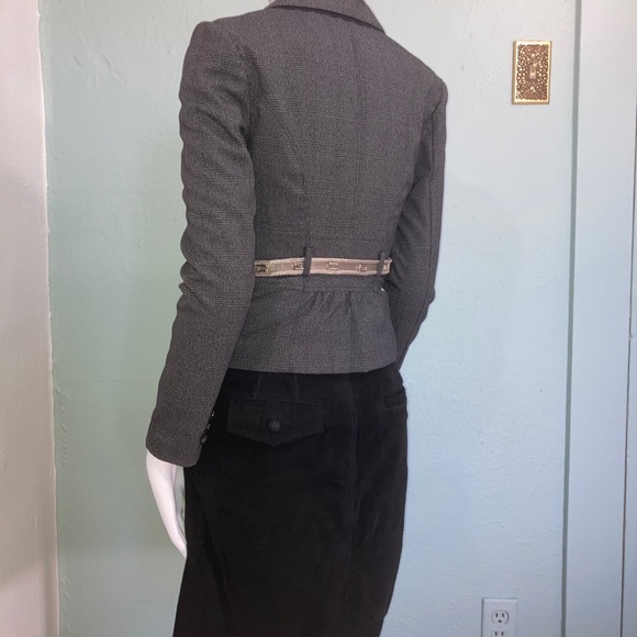 Lightweight Blazer with Pin and Belt XS - Picture 4 of 7